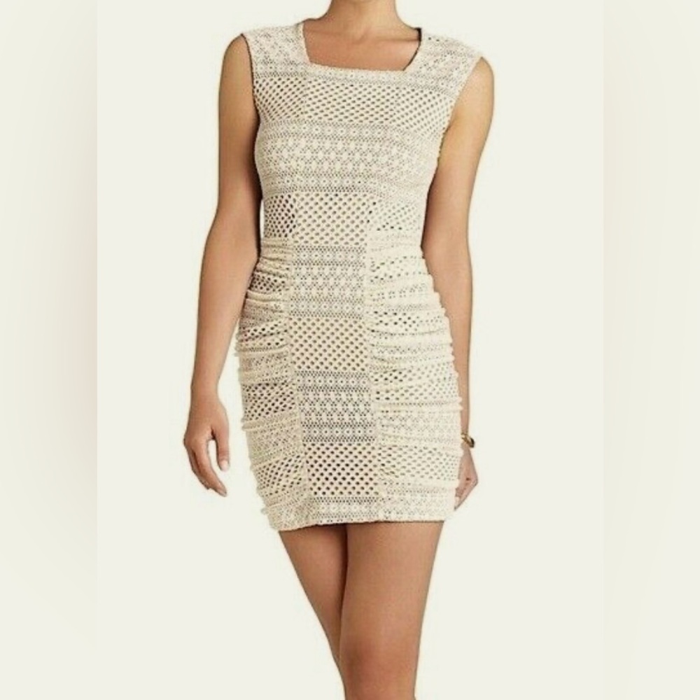 NWOT BCBG MaxAzria Renee Ruched Lace Bodycon Dress in Ivory- Size XXS 🍨